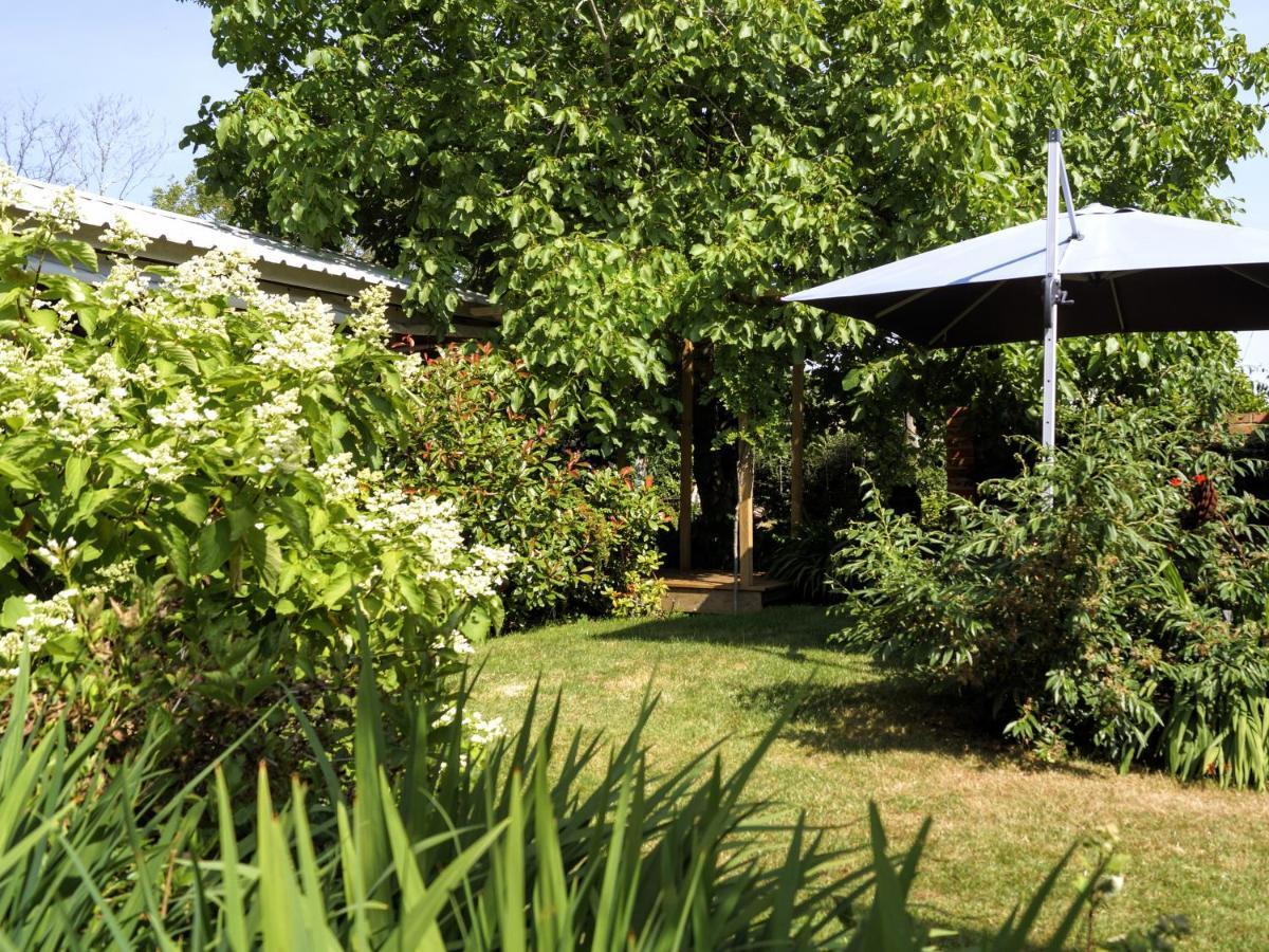 The Walnut, Meopham - A Private Retreat Rural Location Villa Exterior foto